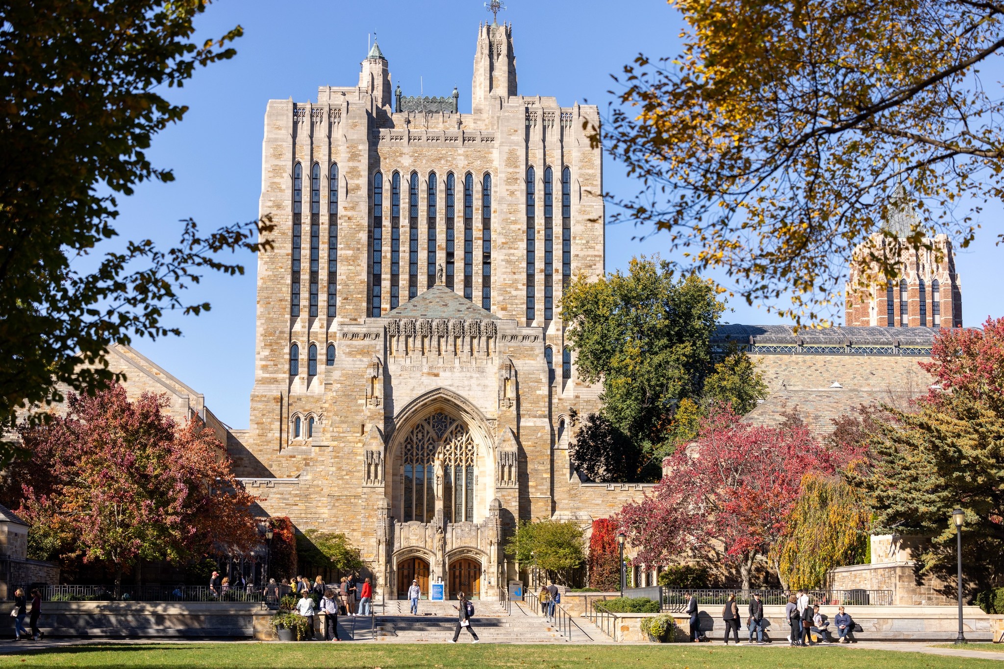 5 Reasons to Love Yale University - Collegeboxes: College Moving